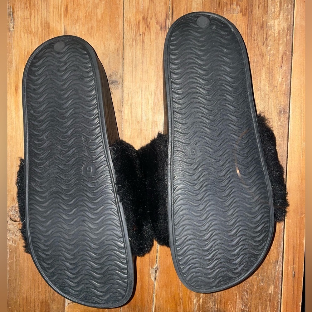 Juicy Couture Plush Black Faux Fur Diamond Crown Slides Y2K Slippers Cute Trendy - Picture 6 of 8